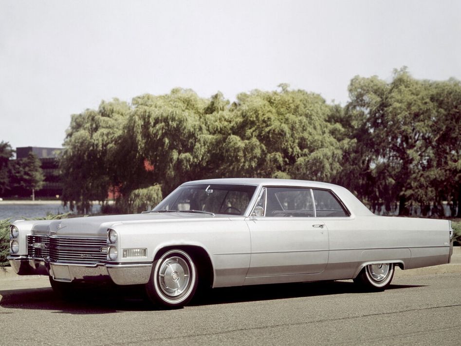 Cadillac DeVille 683 Spezifikationen und Ausstattung - amsteuer.de