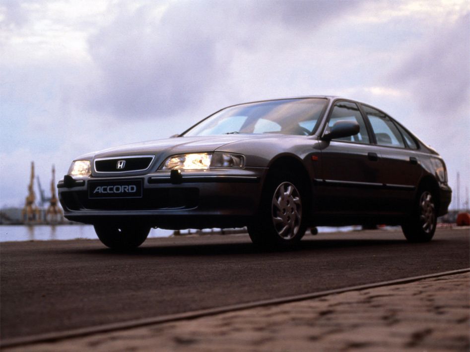Honda Accord CE Spezifikationen und Ausstattung - amsteuer.de