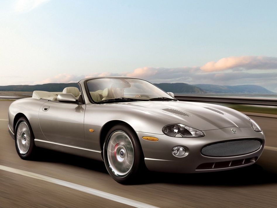 Jaguar XK X100 Spezifikationen und Ausstattung - amsteuer.de