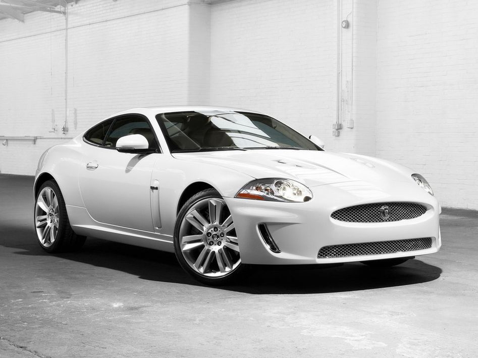 Jaguar XK X150 Spezifikationen und Ausstattung - amsteuer.de