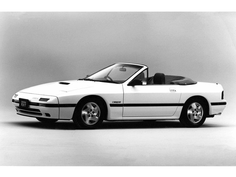 Mazda RX-7 Savanna Spezifikationen und Ausstattung - amsteuer.de