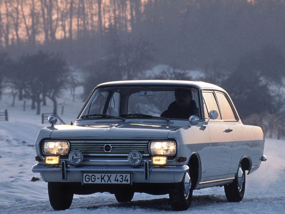 Opel Rekord B Spezifikationen und Ausstattung - amsteuer.de