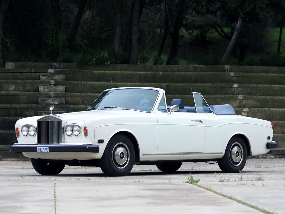 Rolls-Royce Corniche Spezifikationen und Ausstattung - amsteuer.de
