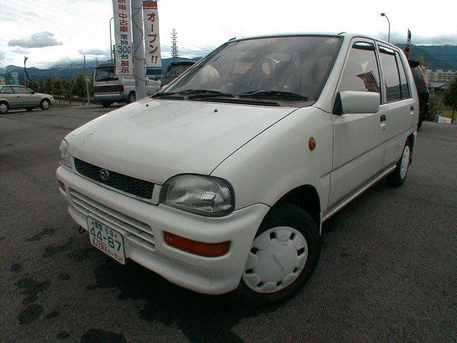 Subaru Rex KP-KH-R11 Spezifikationen und Ausstattung - amsteuer.de