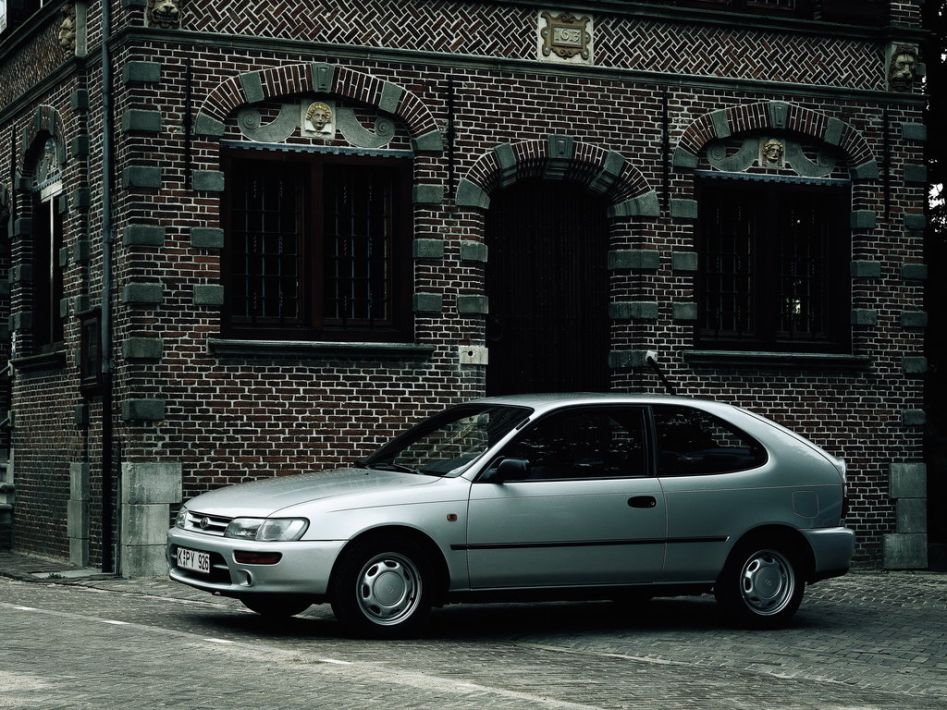 Toyota Corolla E100 Spezifikationen und Ausstattung - amsteuer.de