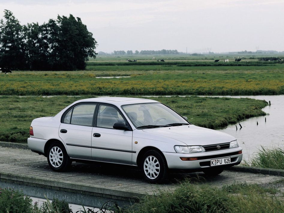 Toyota Corolla E100 Spezifikationen und Ausstattung - amsteuer.de