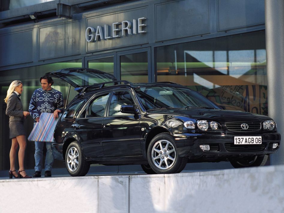 Toyota Corolla E110 Spezifikationen und Ausstattung - amsteuer.de