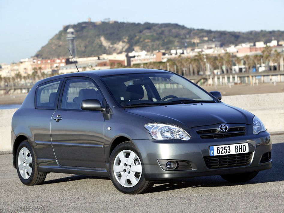 Toyota Corolla E120 Spezifikationen und Ausstattung - amsteuer.de