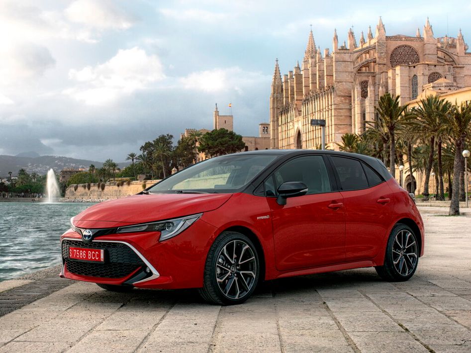 Toyota Corolla E210 Spezifikationen und Ausstattung - amsteuer.de