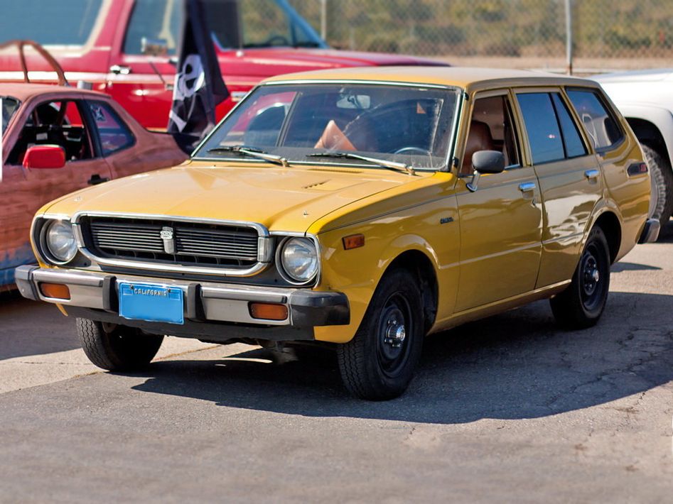 Toyota Corolla E30 Spezifikationen und Ausstattung - amsteuer.de