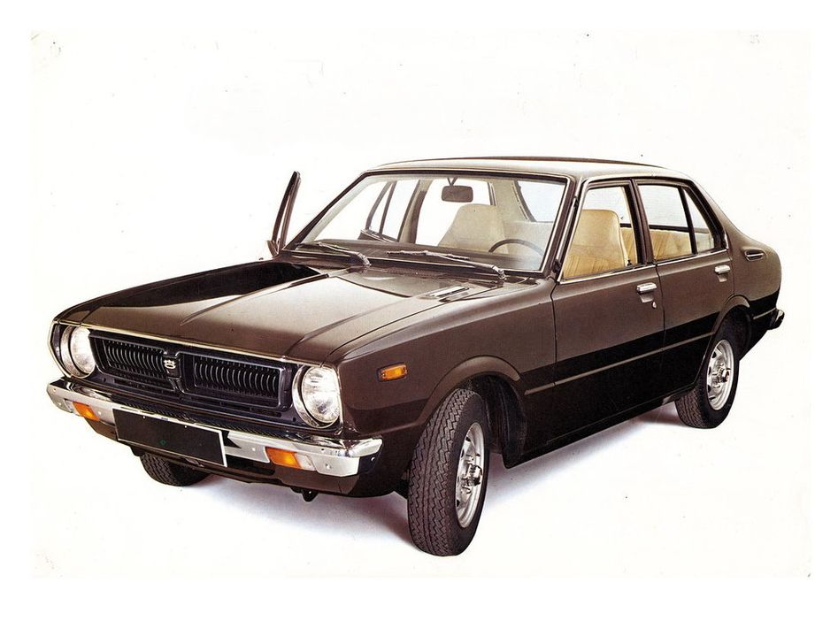 Toyota Corolla E30 Spezifikationen und Ausstattung - amsteuer.de