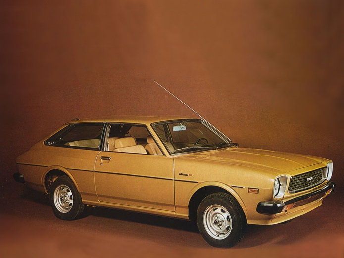 Toyota Corolla E50 Spezifikationen und Ausstattung - amsteuer.de