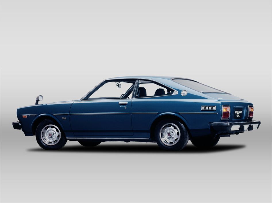 Toyota Corolla E50 Spezifikationen und Ausstattung - amsteuer.de