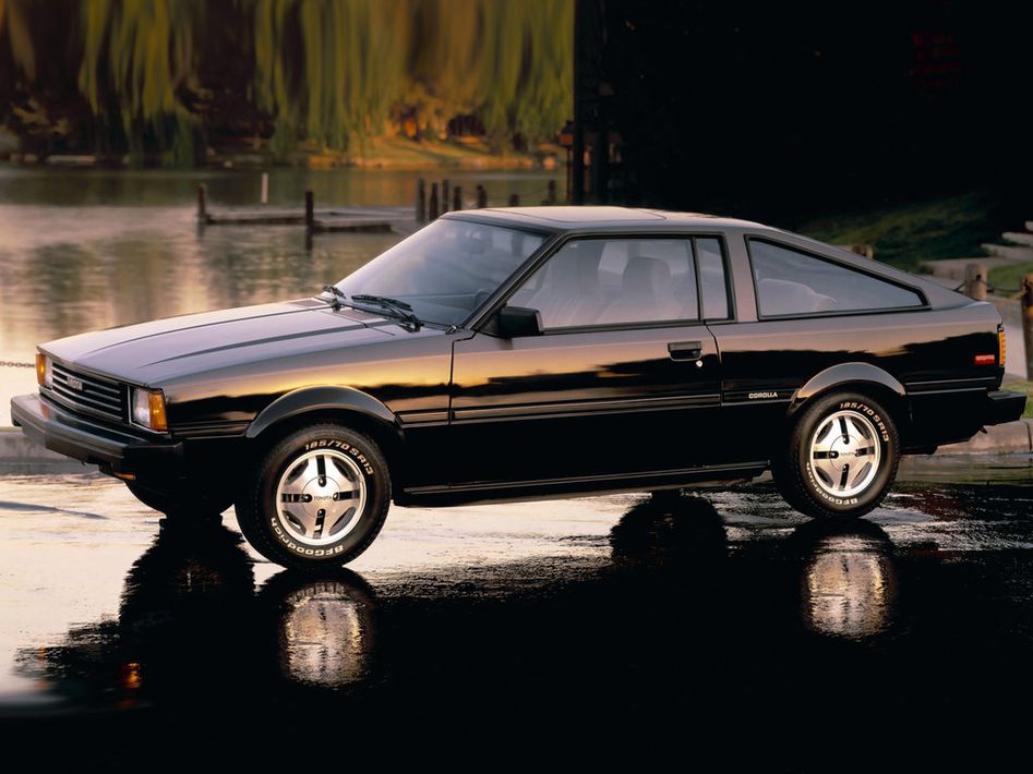 Toyota Corolla E70 Spezifikationen und Ausstattung - amsteuer.de