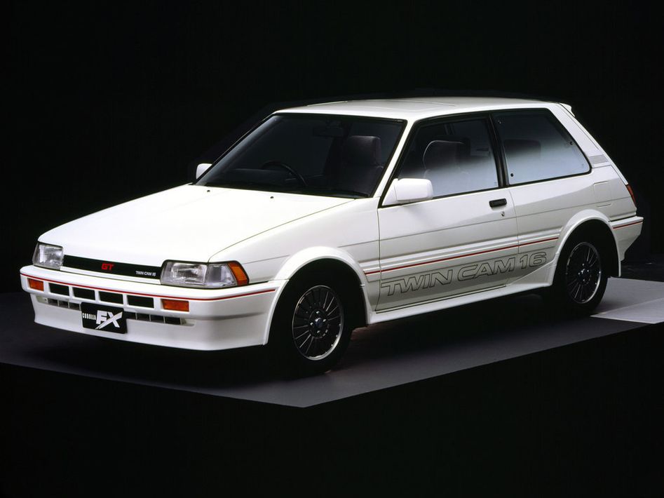 Toyota Corolla FX Spezifikationen und Ausstattung - amsteuer.de