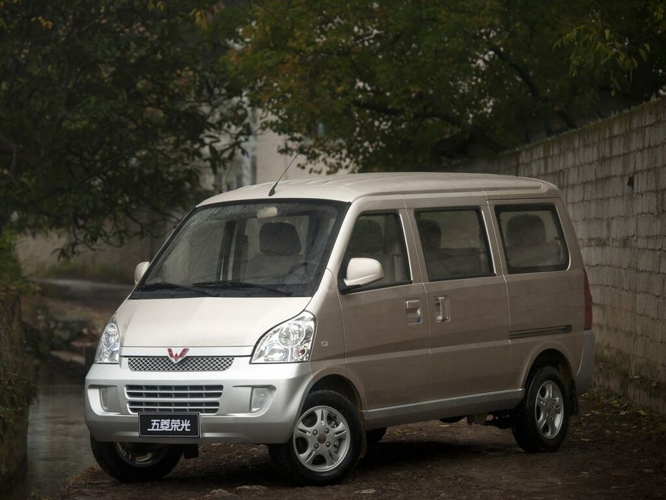 Wuling Rongguang Spezifikationen und Ausstattung - amsteuer.de